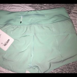 lululemon speed shorts Toothpaste/Mint NWT Sz 2